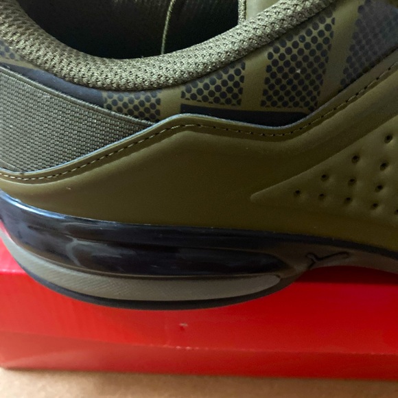 PUMA - Picture 7 of 9